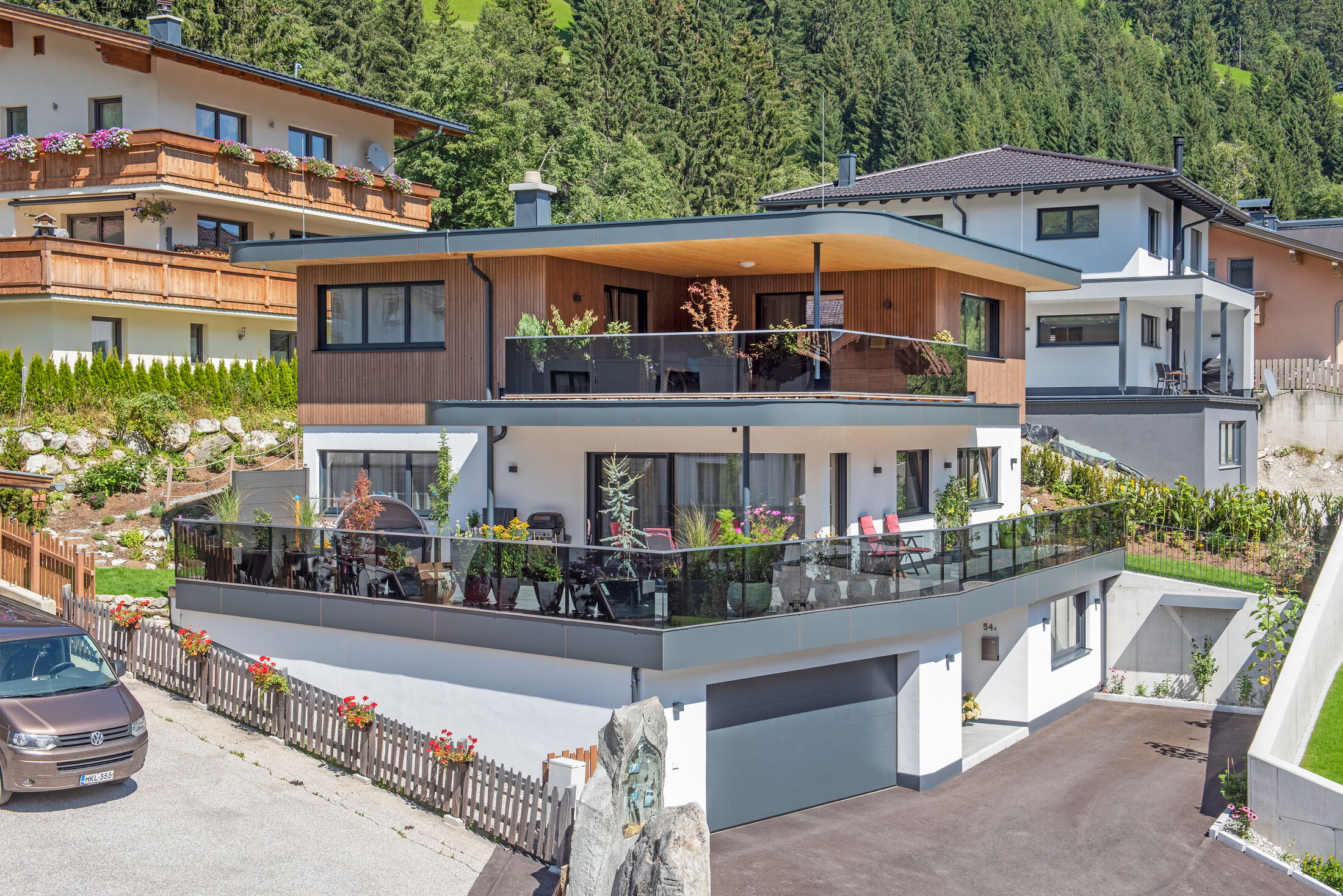 Schlüsselfertiger Holzhausbau – von der Idee bis zur fertigen Einheit